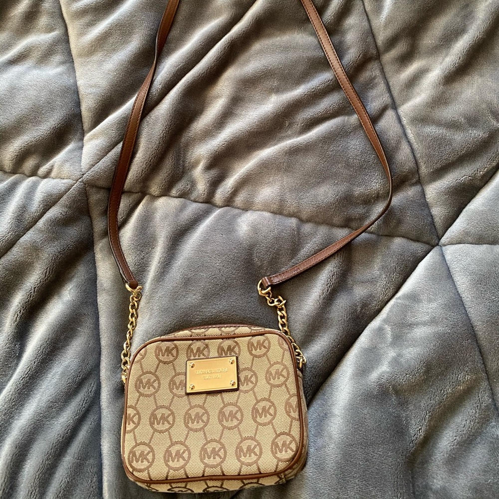 Michael kors cross body bag